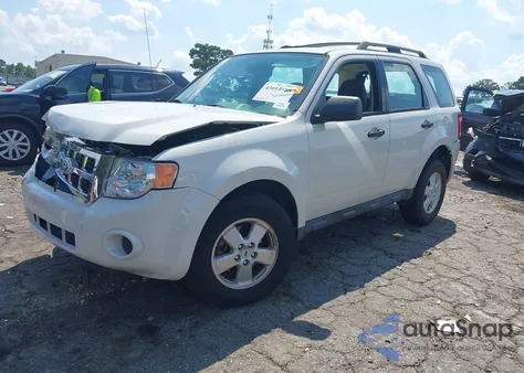 2012 Ford Escape Xls z USA, uszkodzony, nr VIN 1FMCU0C78CKA98340